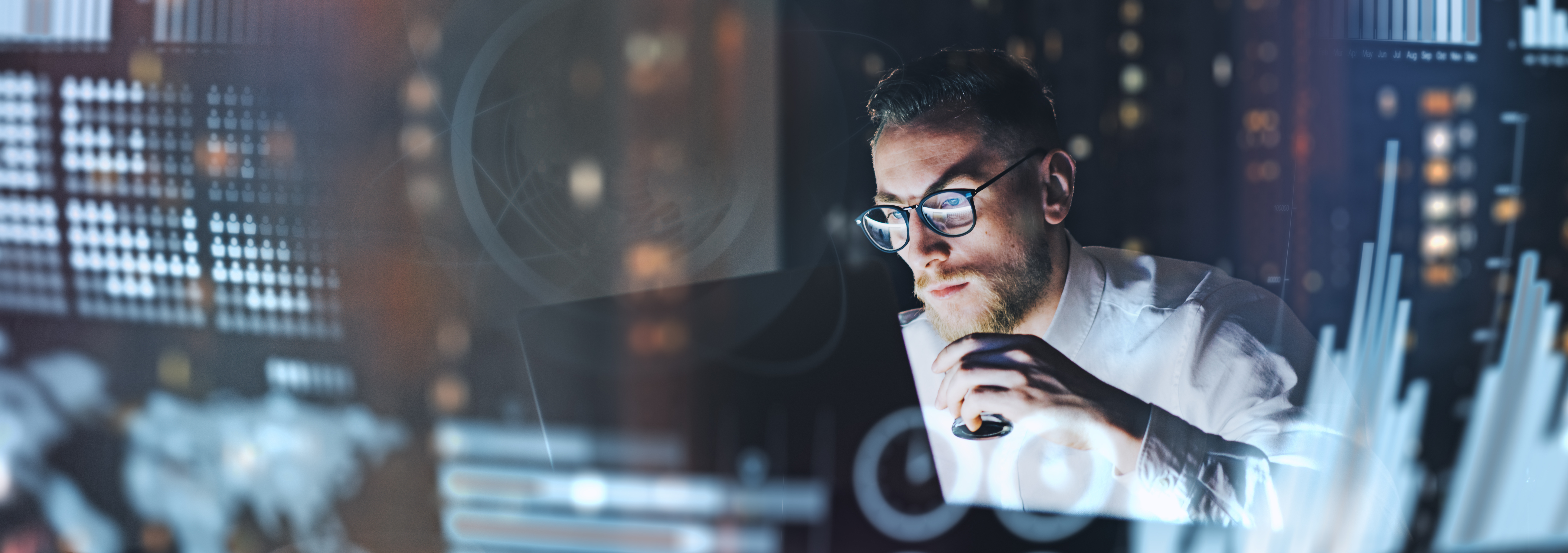 Intelligent monitoring, employee at desk_Individual copy